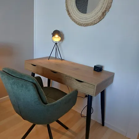 Maremar - 116qm Mit 2 Schlafzimmern - Perfekt Fuer Familien - Holzmarkt - Luxus Boxspringbetten - Kueche - Balkon - Arbeitsplaetze * 威尔登