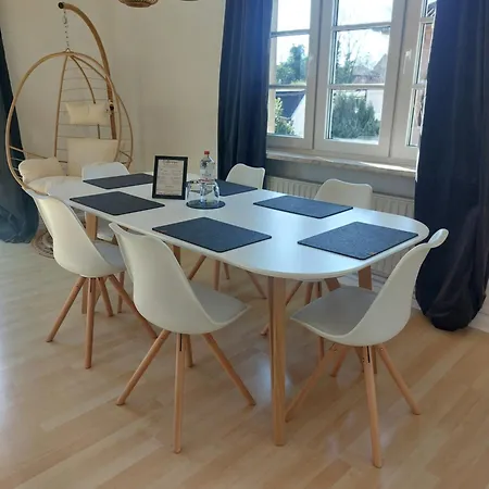 Apartment Maremar - 116qm Mit 2 Schlafzimmern - Perfekt Fuer Familien - Holzmarkt - Luxus Boxspringbetten - Kueche - Balkon - Arbeitsplaetze *