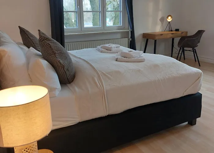 Maremar - 116qm Mit 2 Schlafzimmern - Perfekt Fuer Familien - Holzmarkt - Luxus Boxspringbetten - Kueche - Balkon - Arbeitsplaetze * 威尔登