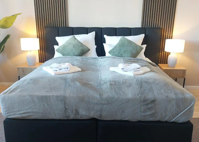 Maremar - 116qm Mit 2 Schlafzimmern - Perfekt Fuer Familien - Holzmarkt - Luxus Boxspringbetten - Kueche - Balkon - Arbeitsplaetze Lejlighed Verden an der Aller