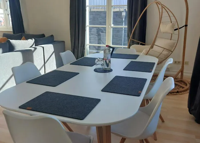 Maremar - 116qm Mit 2 Schlafzimmern - Perfekt Fuer Familien - Holzmarkt - Luxus Boxspringbetten - Kueche - Balkon - Arbeitsplaetze Verden an der Aller